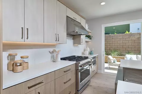 555 N Vulcan Ave, Encinitas, CA 92024 photo 9