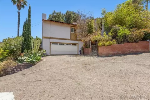 8621 Golf Dr, Spring Valley, CA 91977