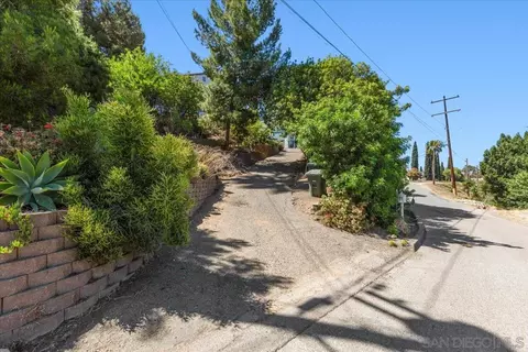 8621 Golf Dr, Spring Valley, CA 91977 photo 3