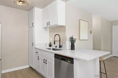 Kitchen - 4515 4th St #11, La Mesa, CA 91941 photo 4 of 4