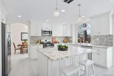 5155 Via Mindanao, Oceanside, CA 92057 photo 12