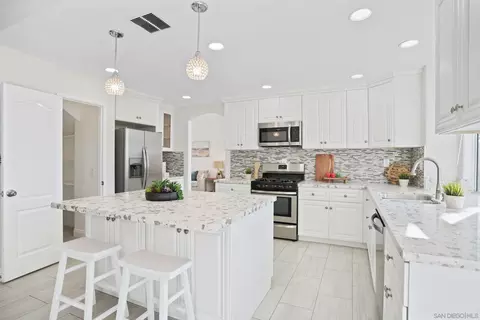 5155 Via Mindanao, Oceanside, CA 92057 photo 13