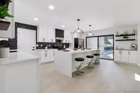 6288 Broadmoor Dr, La Mesa, CA 91942 photo 10