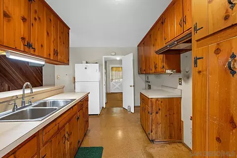 Kitchen - 926 Taft Ave, El Cajon, CA 92020 photo 3 of 3