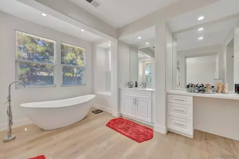 Bath - 1450 Lost Creek Rd, Chula Vista, CA 91915 photo 1 of 6