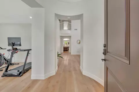 Entry Way - 1450 Lost Creek Rd, Chula Vista, CA 91915 photo 2 of 4