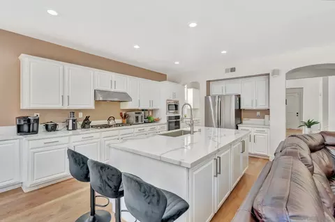 Kitchen - 1450 Lost Creek Rd, Chula Vista, CA 91915 photo 2 of 4