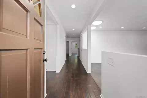 Entry Way - 219 Lyon Cir, Vista, CA 92083 photo 1 of 1