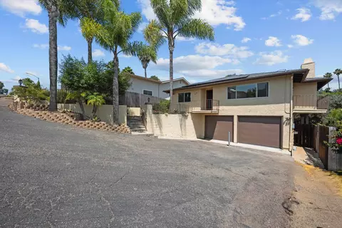 Exterior - 219 Lyon Cir, Vista, CA 92083 photo 9 of 9