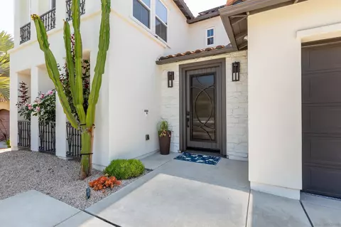 7151 Sitio Caliente, Carlsbad, CA 92009 photo 2