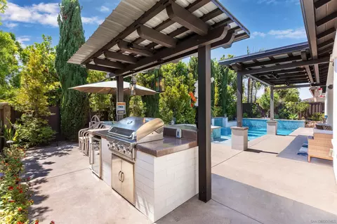 7151 Sitio Caliente, Carlsbad, CA 92009 photo 12