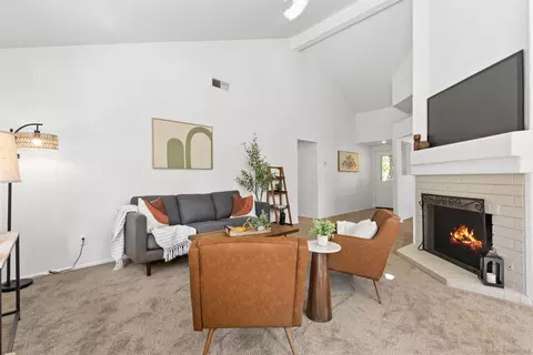 Living - 31390 Corte Camarillo, Temecula, CA 92592 photo 2 of 2