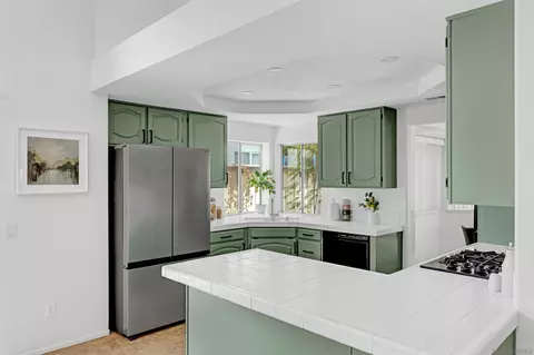 Kitchen - 31390 Corte Camarillo, Temecula, CA 92592 photo 2 of 4