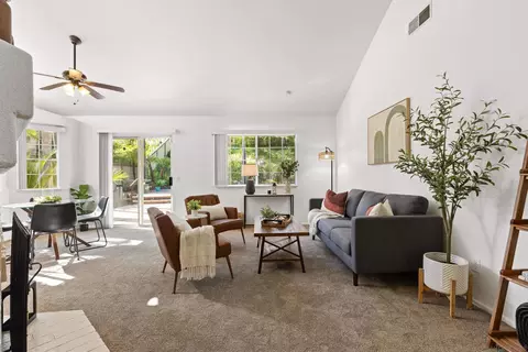 Living - 31390 Corte Camarillo, Temecula, CA 92592 photo 1 of 2