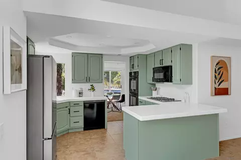 Kitchen - 31390 Corte Camarillo, Temecula, CA 92592 photo 3 of 4