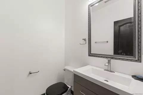 Bath - 24849 Pappas Rd, Ramona, CA 92065 photo 1 of 4