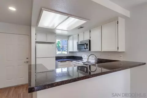 8945 Arlingdale Way, Spring Valley, CA 91977 photo 10