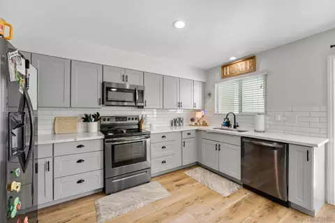 246 Espanas Gln, Escondido, CA 92026 photo 9