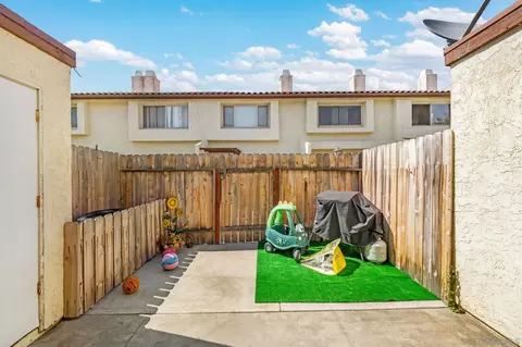 246 Espanas Gln, Escondido, CA 92026 photo 28