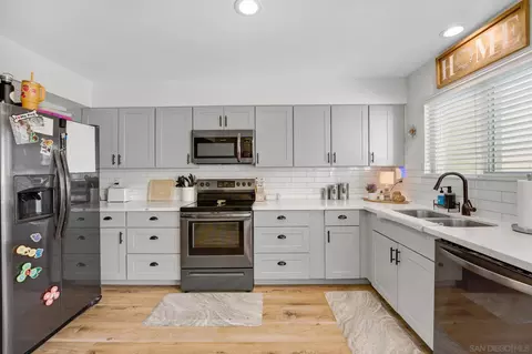 246 Espanas Gln, Escondido, CA 92026 photo 8
