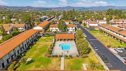 246 Espanas Gln, Escondido, CA 92026 photo 40