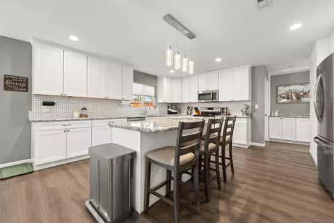 13011 Laurel St, Lakeside, CA 92040