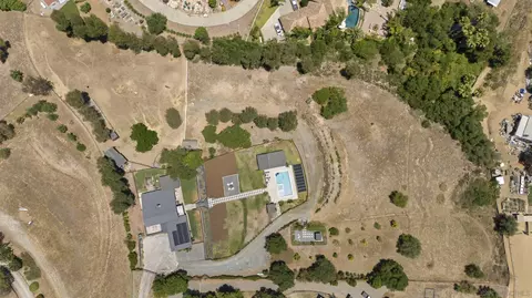 View/Area - 3860 Las Flores, Fallbrook, CA 92028 photo 3 of 4