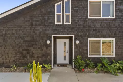 Exterior - 3860 Las Flores, Fallbrook, CA 92028 photo 3 of 18
