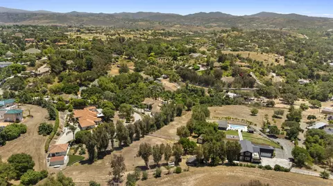 View/Area - 3860 Las Flores, Fallbrook, CA 92028 photo 2 of 4