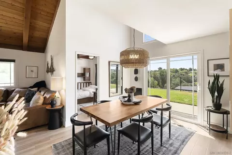 Dining - 3860 Las Flores, Fallbrook, CA 92028 photo 2 of 3