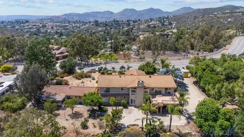 9895 El Capitan Real Rd, El Cajon, CA 92021