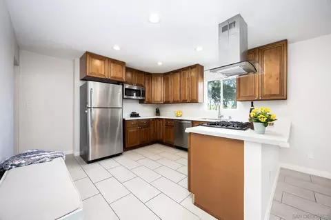 Kitchen - 797 Laguna Ave, El Cajon, CA 92020 photo 2 of 4