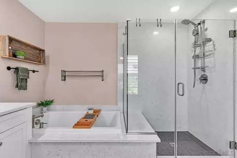 Bath - 10700 Spring Creek Dr, Santee, CA 92071 photo 5 of 6