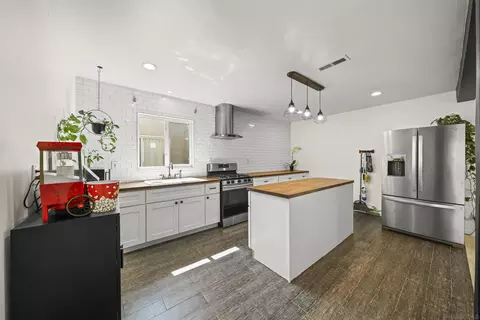 Kitchen - 484 Gardner St, El Cajon, CA 92020 photo 5 of 6