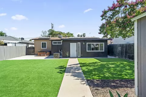 Exterior - 484 Gardner St, El Cajon, CA 92020 photo 3 of 11