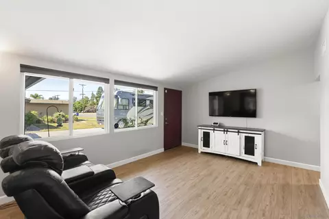 Living - 13425 Powers Rd, Poway, CA 92064 photo 1 of 1