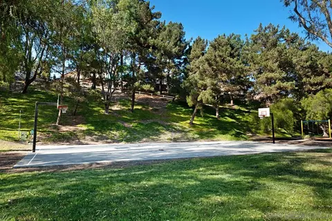 10466 Moorpark St, Spring Valley, CA 91978 photo 40
