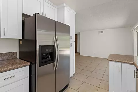 10466 Moorpark St, Spring Valley, CA 91978 photo 10