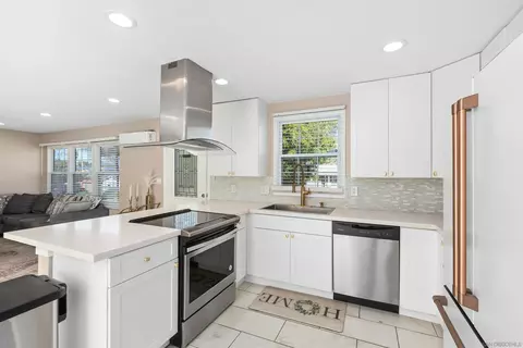 Kitchen - 1528 Folkestone St, Spring Valley, CA 91977 photo 2 of 3