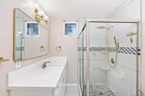 Bath - 1528 Folkestone St, Spring Valley, CA 91977 photo 1 of 2