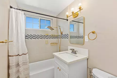 Bath - 1528 Folkestone St, Spring Valley, CA 91977 photo 2 of 2