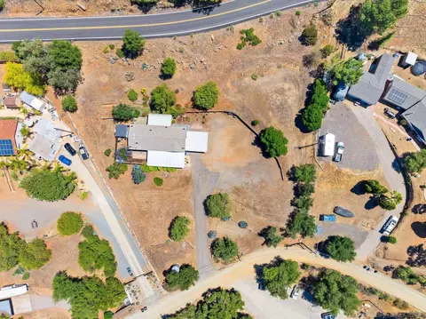 View/Area - 636 N Glen Oaks Dr, Alpine, CA 91901 photo 4 of 9