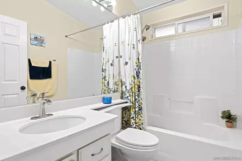 Bath - 636 N Glen Oaks Dr, Alpine, CA 91901 photo 4 of 4
