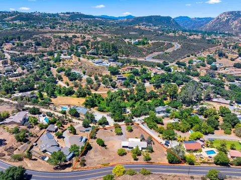 View/Area - 636 N Glen Oaks Dr, Alpine, CA 91901 photo 7 of 9