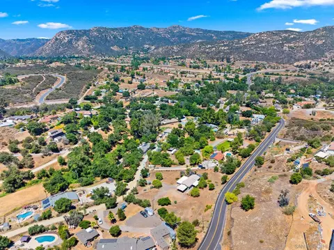 View/Area - 636 N Glen Oaks Dr, Alpine, CA 91901 photo 8 of 9