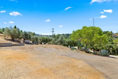 Exterior - 636 N Glen Oaks Dr, Alpine, CA 91901 photo 11 of 12