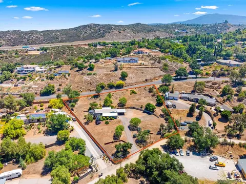 View/Area - 636 N Glen Oaks Dr, Alpine, CA 91901 photo 3 of 9