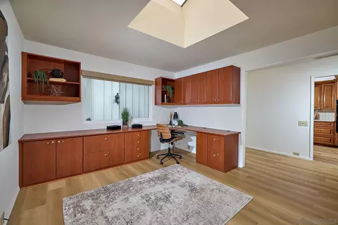 2162 Caminito Circulo Sur, La Jolla, CA 92037 photo 17