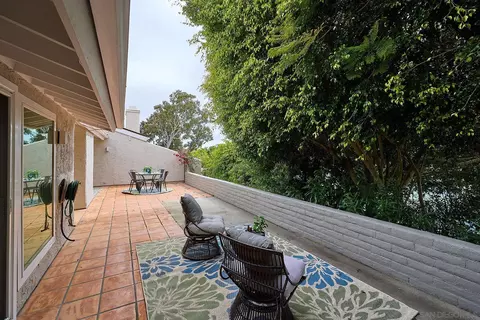 2162 Caminito Circulo Sur, La Jolla, CA 92037 photo 19