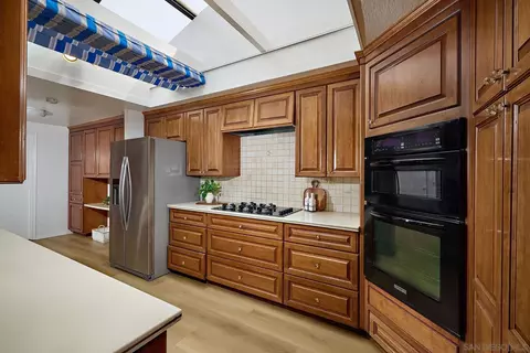2162 Caminito Circulo Sur, La Jolla, CA 92037 photo 11